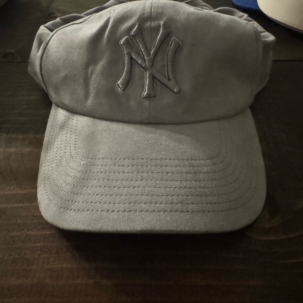 47 Brand Gray velvet NY Logo Cap